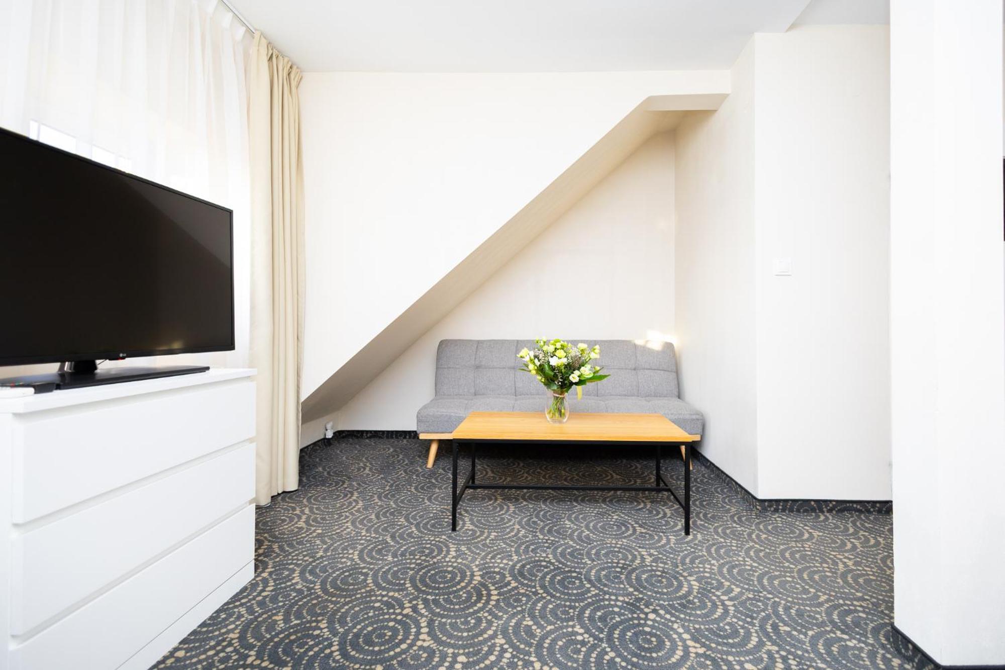 Hotel Arden Środa Śląska Zewnętrze zdjęcie