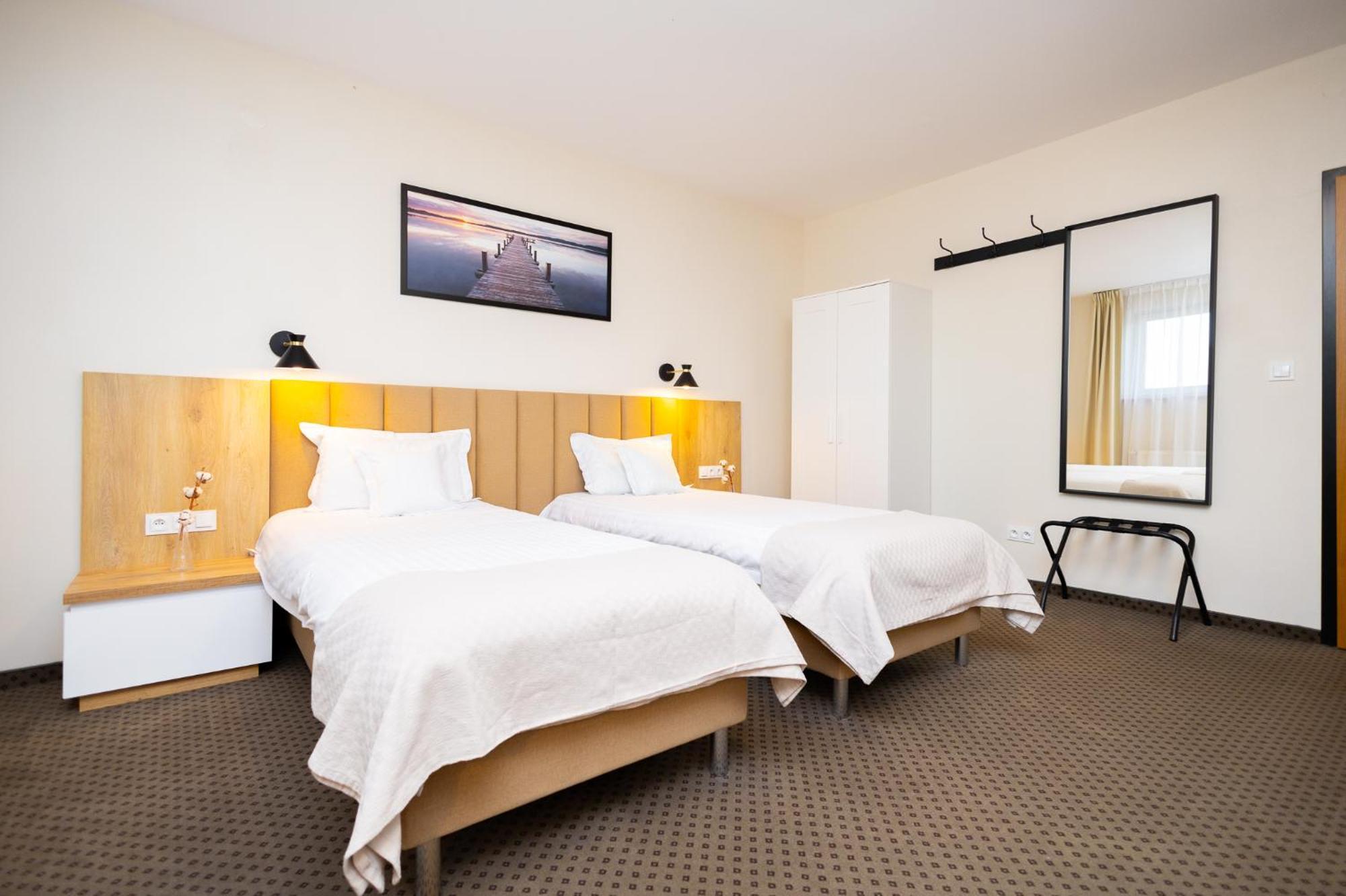 Hotel Arden Środa Śląska Zewnętrze zdjęcie