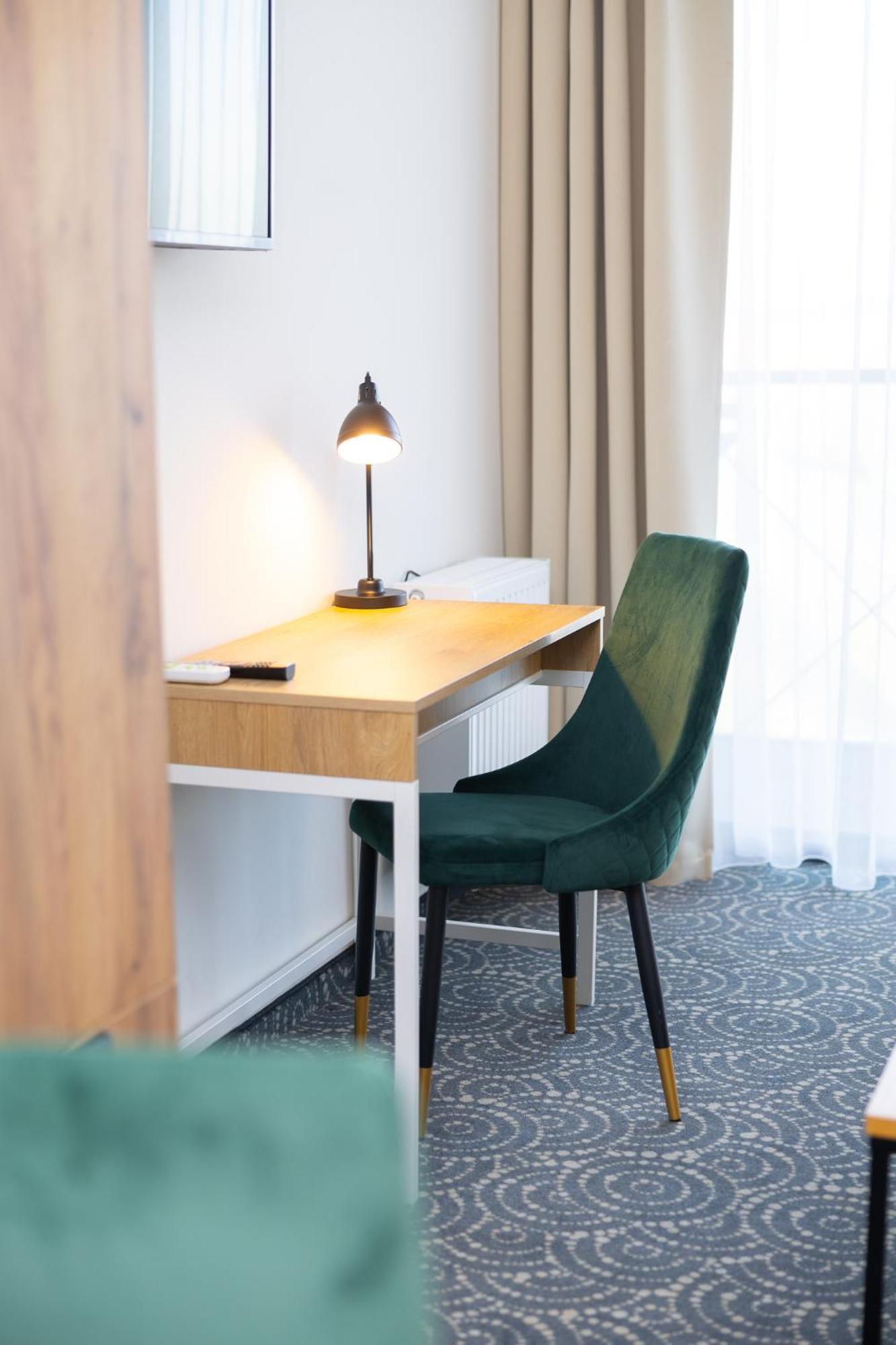 Hotel Arden Środa Śląska Zewnętrze zdjęcie