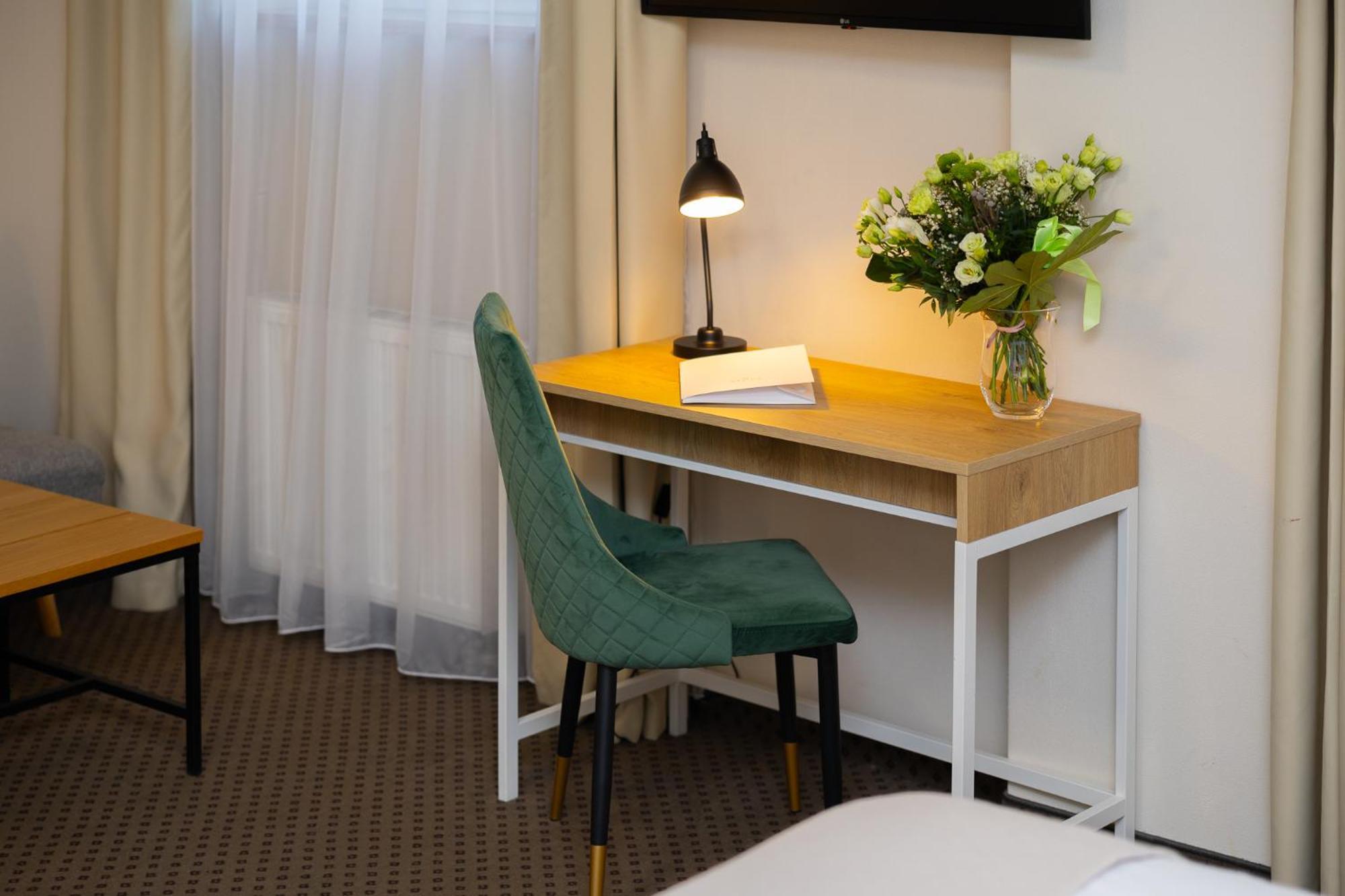 Hotel Arden Środa Śląska Zewnętrze zdjęcie