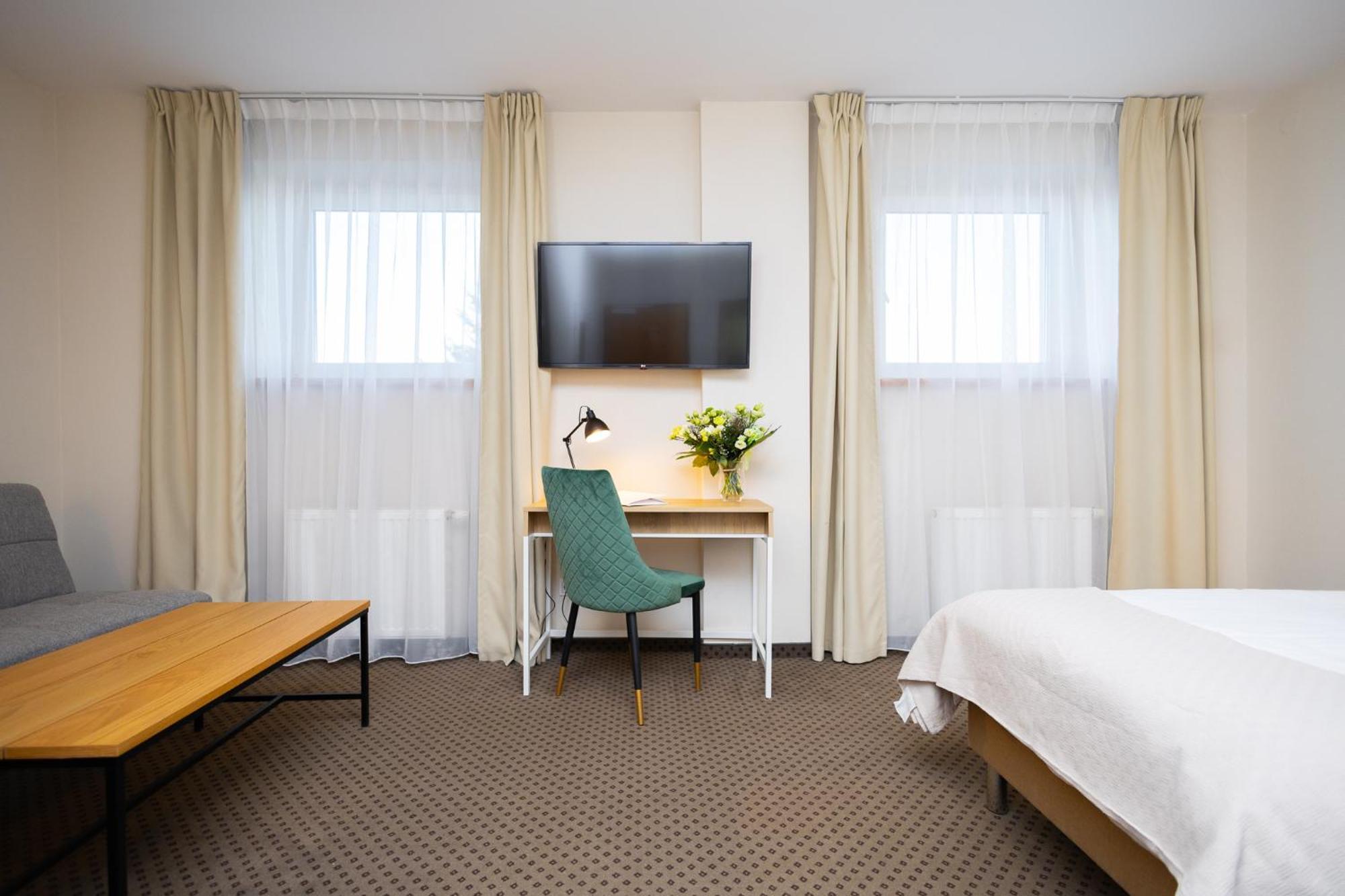 Hotel Arden Środa Śląska Zewnętrze zdjęcie
