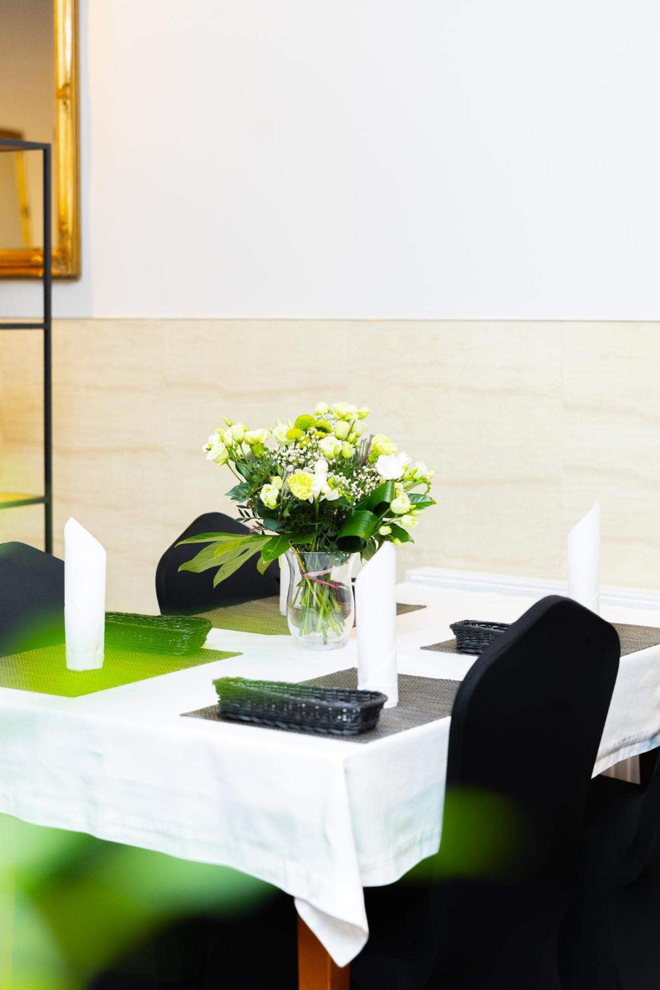 Hotel Arden Środa Śląska Zewnętrze zdjęcie